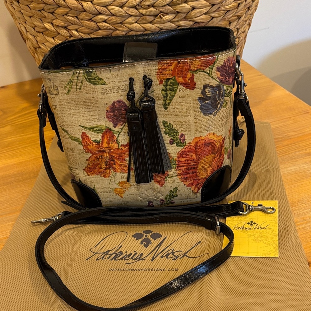 Patricia Nash Crossbody Bucket Bag